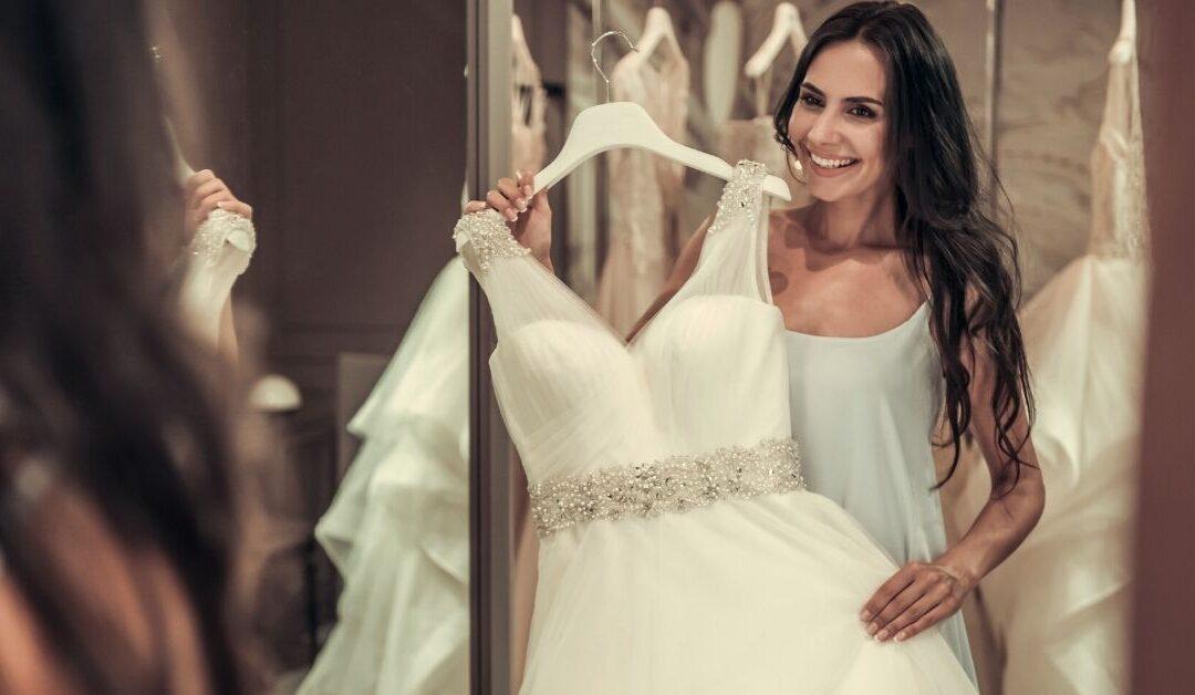 Do’s and Don’ts of Wedding Dress Shopping